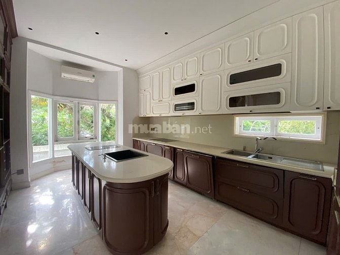 Cho thuê biệt thự 5PN, 156 triệu, 400m2 tại Thảo Điền, Quận 2, HCM, Ch