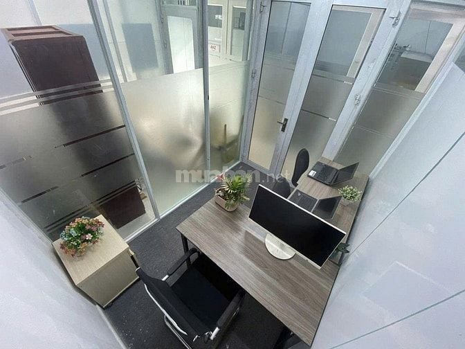 CHỈ 2,5 TRIỆU – VĂN PHÒNG CÓ CỬA SỔ, ĐẦY ĐỦ BÀN GHẾ – VÀO LÀM NGAY