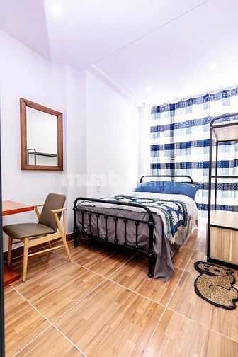 Tòa CHDV Phú Nhuận. DT 4.2x24m NH, 5 tầng giá 14 tỷ