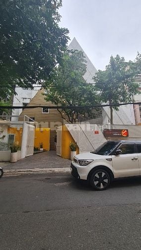 Mặt tiền đường nội bộ Trường Sơn, P.15, Quận 10, DT 15x20m, 4 tầng