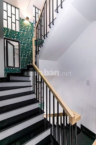 Tòa CHDV Phú Nhuận. DT 4.2x24m NH, 5 tầng giá 14 tỷ