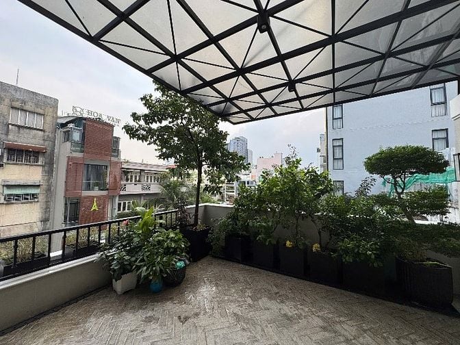 Bán toà nhà Nguyễn Văn Thủ, P. ĐaKao, Q1, 5 tầng, 125m2 ngang 8m