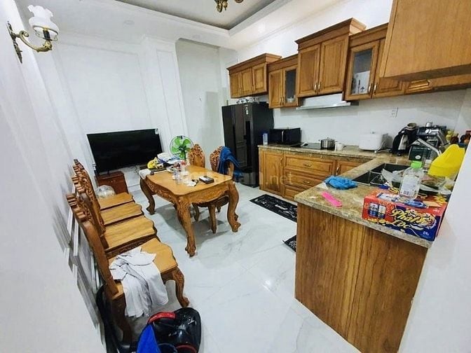 HẺM 6M , 1 TRỤC THẲNG , GIÁP QUẬN 10 , 72 m2 NGANG 4.5m , NHỈNH 10 TỶ