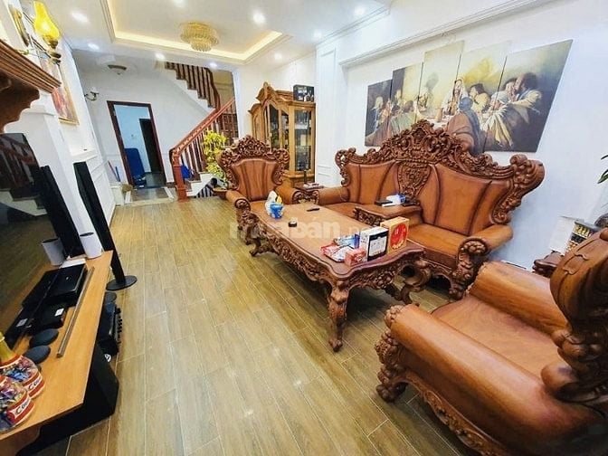HẺM 6M , 1 TRỤC THẲNG , GIÁP QUẬN 10 , 72 m2 NGANG 4.5m , NHỈNH 10 TỶ