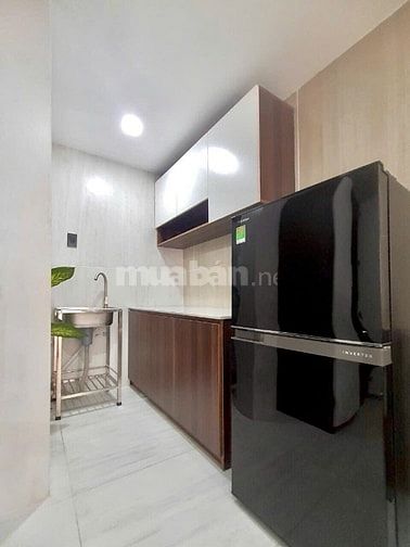 Bán gấp nhà MT Nguyễn Chí Thanh Q5 DT 4m x 15m 7 Tầng Th máy giá 32 tỷ