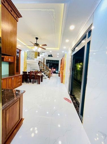 Cần Bán Gấp Căn Nhà 4 Tầng Trung Tâm  Phường Hiệp Bình Chánh 
