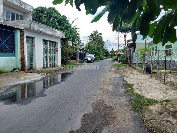 Bán gấp 151m2 đất thổ sổ riêng, gần Coopmart Củ Chi, 1 tỷ 150 triệu