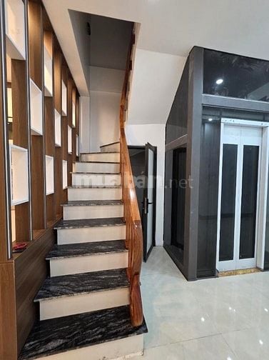 BÁN NHÀ TÔ HIỆU-THANG MÁY-Ô TÔ ĐỖ CỬA-50M2-NHỈNH 1x. TỈ