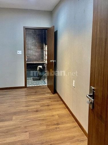 Cho thuê nhà hẻm 3m(XM) Cách Mạng Tháng 8, P.5, Q.Tân Bình giá 15tr