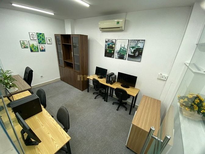 CHỈ 3 TRIỆU – VĂN PHÒNG CÓ CỬA SỔ, ĐẦY ĐỦ BÀN GHẾ – VÀO LÀM NGAY