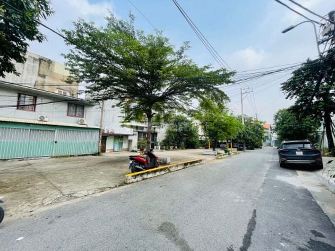 Giá rẻ, MẶT TIỀN 200m2( 10 x 20 ) chỉ 13.x TỶ, ngay HBC Giga Mall TĐ 