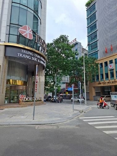 Chuyển Nhượng Tòa Nhà Văn Phòng 2 mặt tiền Hàm Nghi Q1 giá 2200 tỷ