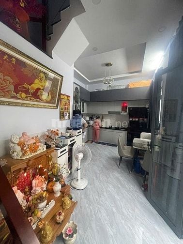 NHÀ SỔ HỒNG RIÊNG HẺM 3M 487 Võ Thị Nhờ Q7. 2 lầu ST