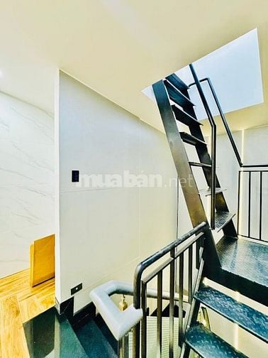 Bán nhà đẹp 4 lầu sau mặt tiền 982/1 QUANG TRUNG P8 Gò Vấp 