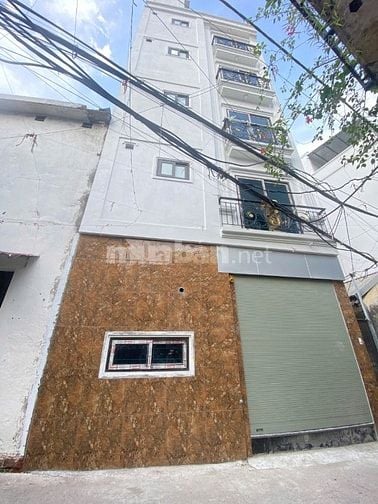 Chính chủ bán nhà ngõ 7 phố Hoàng Liên, 30 m2, 5,5 tầng, có thang máy