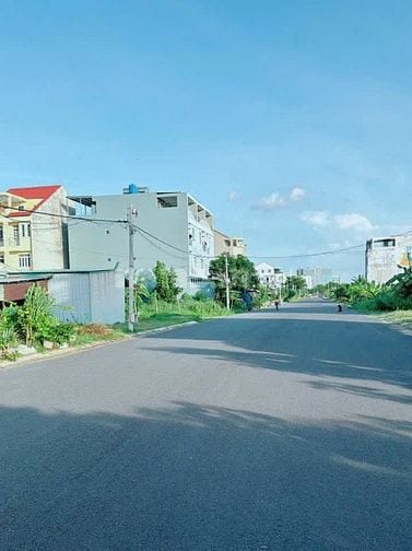 Cần Bán đất 13A Hồng Quang lô 126m2 đường 12m lô A23 gần NV Linh