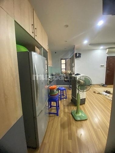 Bán căn tập thể Lạc Trung. Hai Bà Trưng. Hà Nội. Tầng thấp. 3 ngủ 2vệ 