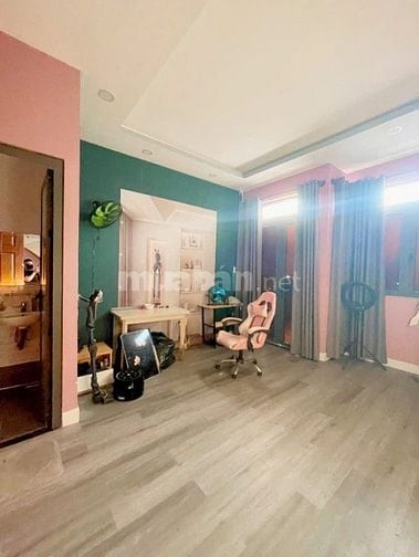 Quận 4: Bán nhà mặt tiền hẻm 4 tầng. Tiện ở và kinh doanh nhiều ngành 