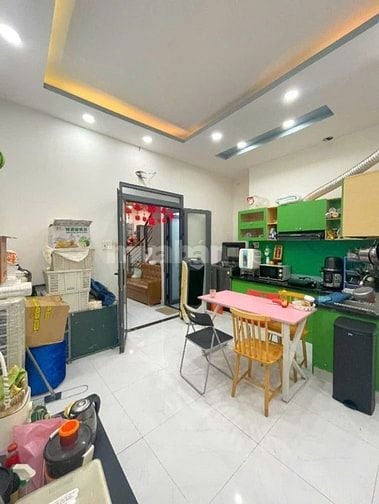 Quận 4: Bán nhà mặt tiền hẻm 4 tầng. Tiện ở và kinh doanh nhiều ngành 
