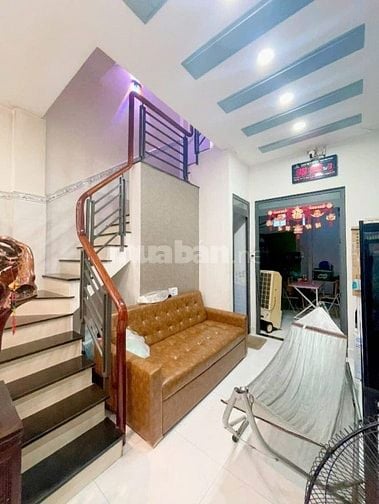 Quận 4: Bán nhà mặt tiền hẻm 4 tầng. Tiện ở và kinh doanh nhiều ngành 