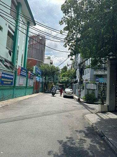 Kẹt NH xử lý nhà 3lau,Nguyễn xí,Bình Thạnh,80m,Full nội thất,hơn 9ty