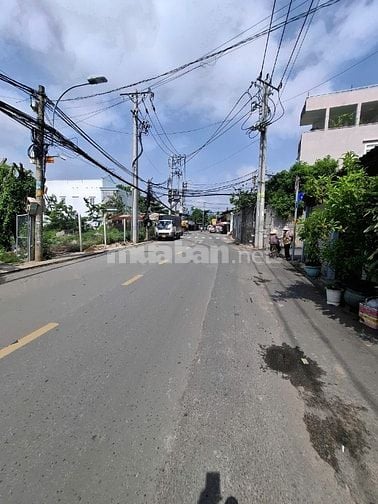 Bán đất mặt tiền đường 42 Bình Trưng Đông Quận 2 giá 11 tỷ