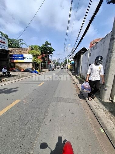 Bán đất mặt tiền đường 42 Bình Trưng Đông Quận 2 giá 11 tỷ