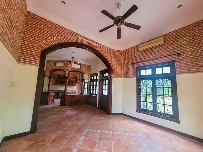Bán biệt thự Thảo Điền, mặt tiền Nguyễn Ư Dĩ, 1200m2 đất thổ cư 100%