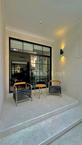 Biệt thự Nguyễn Văn Hưởng, P. Thảo Điền. 200m2 (10 x 20)
