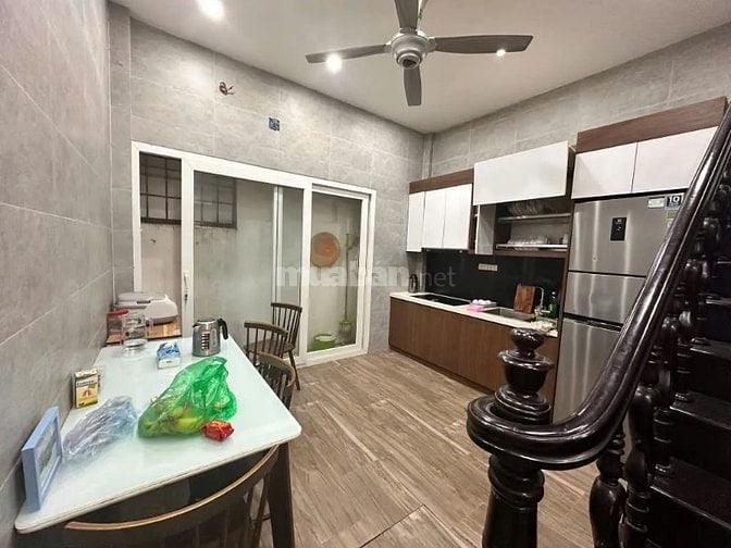 Siêu phẩm  Cầu Giấy, 10m ra ô tô tránh, 42m2, 4Tầng, MT4m, giá 12,6 tỷ
