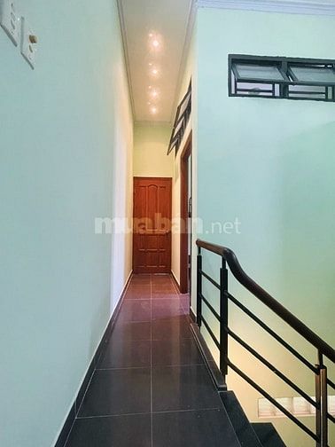 Cho thuê nhà chính chủ , hẻm xe hơi , yên tỉnh , thoáng mát