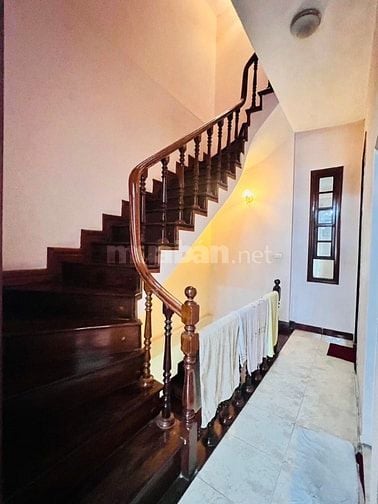 Đầu tư sinh lời - Nhà 40m2 Hàm Nghi, 9 tỷ, khu vực tiềm năng