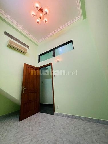 Cho thuê nhà chính chủ , hẻm xe hơi , yên tỉnh , thoáng mát