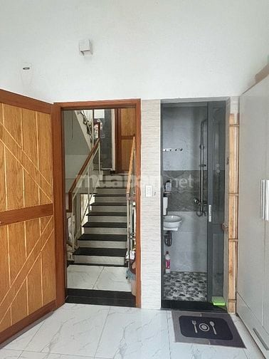 Nhà Đẹp Quận 12 – 1 Trệt 2 Lầu, 50m², Hẻm Rộng, Giá Mềm