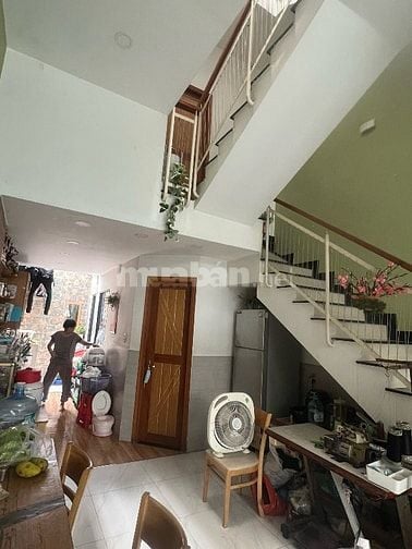 Nhà Đẹp Quận 12 – 1 Trệt 2 Lầu, 50m², Hẻm Rộng, Giá Mềm