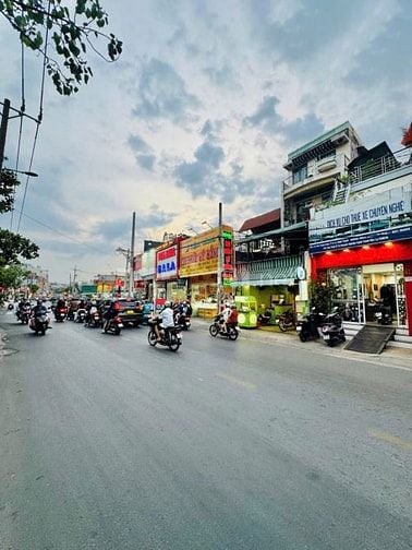Bán nhà HXH 8m sát MT Nơ Trang Long Bình Thạnh DT: 6.2x27=162m2 chỉ 11