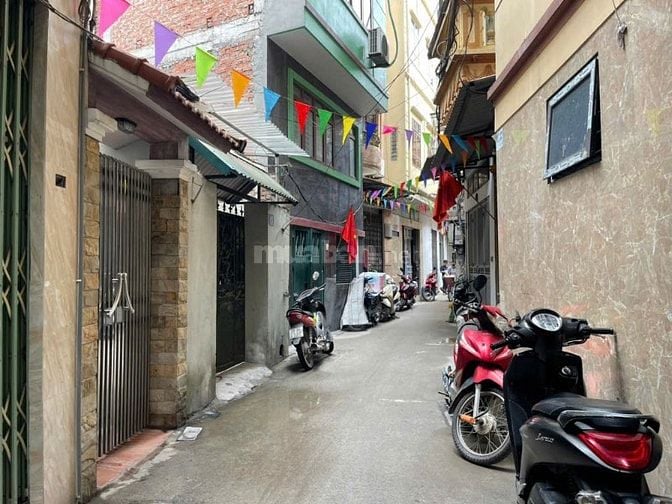 - Bán nhà mặt phố Trường Chinh, Đống Đa, Siêu đẹp, 122m2, 29 tỷ