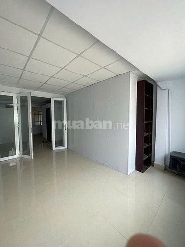 MT Nguyễn Hữu Cảnh 4.5x15m 4 Tầng Nhà Mới Hướng Q1 Về CẦu Thủ Thiêm