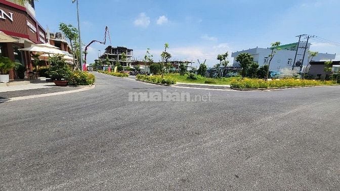🔥 Cá mập mắc cạn - Nhà đẹp bình chánh - Giá chỉ bằng căn hộ chung cư 