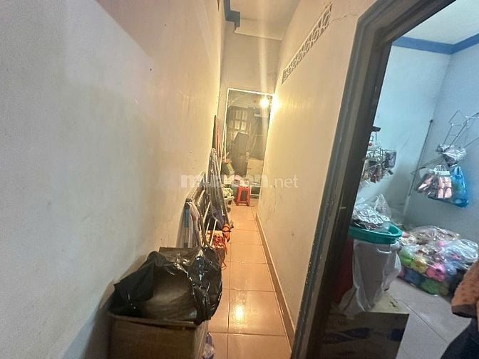 Sang lại cửa hàng đồ gia đình mặt tiền đường TTN1 sau chợ Lạc Quang