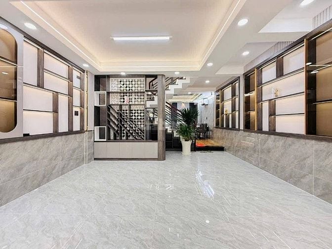  Lên sóng nhà mới giá chỉ 2tỷ230 hẻm rộng 8m Phạm Văn Bạch,Tân Bình