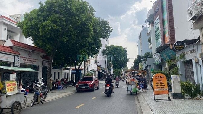 Bán Nhà Mặt Tiền Đường Hoà Hưng, p12, Q10, Dt 13 x 24m, Giá 290tr/m2