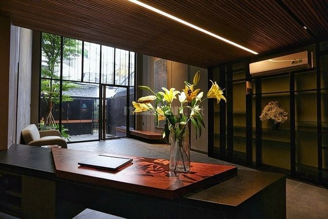 Toà nhà siêu hiếm MT Nguyễn Ngọc Phương. 80m2 (4.5 x 18), 7 Tầng