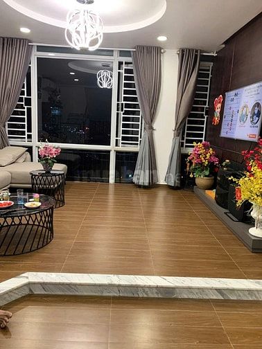 Cần bán căn hộ chung cư  86 Tản Đà, Phường 11, Quận 5,