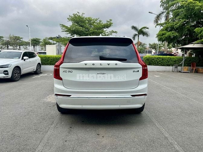 Volvo Selekt Hà Nội đang sẵn 1 chiếc Volvo XC90 siêu lướt phiên bản má