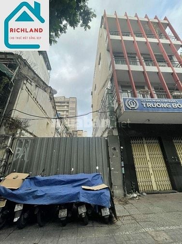 Cho thuê đất trống Số 16 - 18 Pasteur, Quận 1: DT:300m2