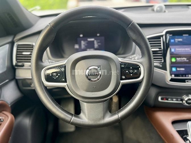 Volvo Selekt Hà Nội đang sẵn 1 chiếc Volvo XC90 siêu lướt phiên bản má