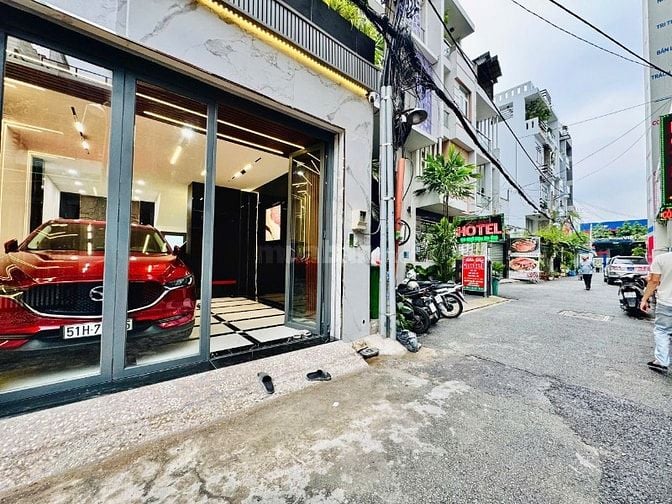 CHỦ BÁN NHÀ GIÁ RẺ QUANG TRUNG ĐÚC 3LẦU NGANG 4,5M XE HƠI VÔ TRONG NHÀ
