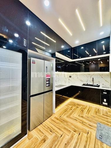 CHỦ BÁN NHÀ GIÁ RẺ QUANG TRUNG ĐÚC 3LẦU NGANG 4,5M XE HƠI VÔ TRONG NHÀ