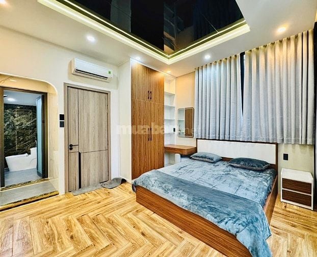 CHỦ BÁN NHÀ GIÁ RẺ QUANG TRUNG ĐÚC 3LẦU NGANG 4,5M XE HƠI VÔ TRONG NHÀ